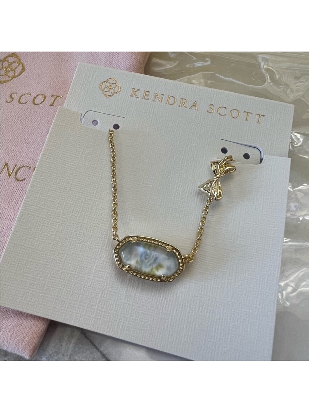 Kendra Scott Gold Chain Necklace with Iridescent Pendant